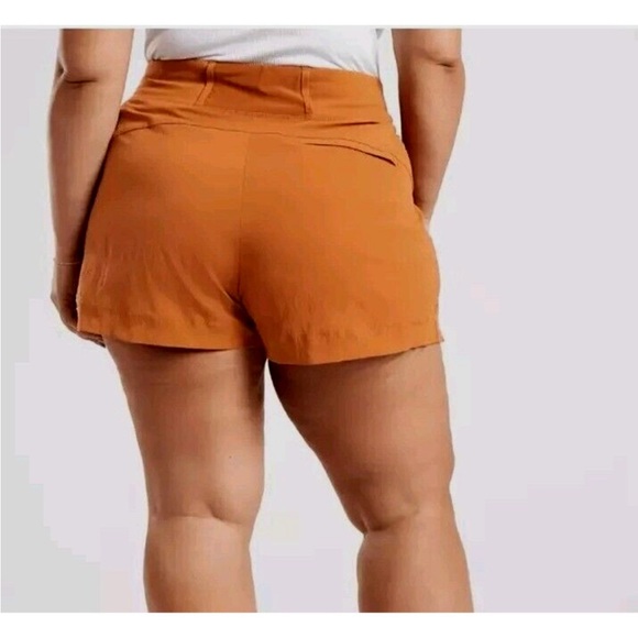 NWT! Athleta Trekkie North Short Burnt Orange Plus Size 26 - Picture 1 of 12